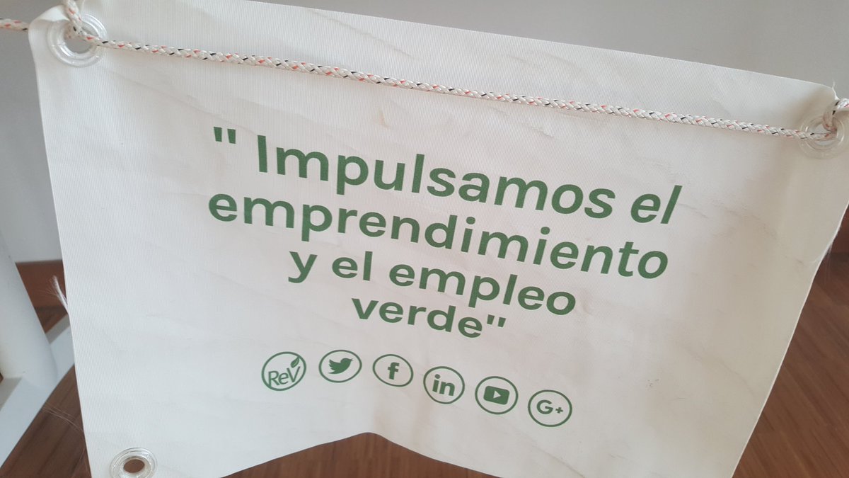 EcoRED_CR's tweet photo. Comenzamos la segunda  #jornada de formación #ComunicayCompraVerde en @emprendeverde con @verdesdigitales https://t.co/2L8cB4XVld