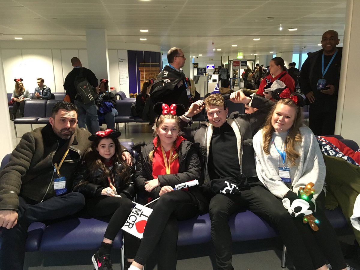 lucymitv's tweet photo. Just off to @DisneylandParis for the day thanks to #DisneyBA More @GranadaReports later https://t.co/dmLyMYPqt9