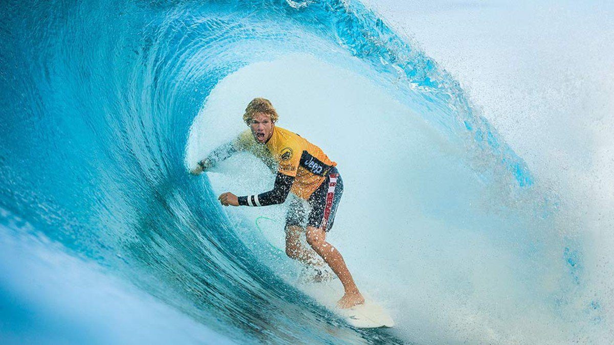 #Surf | John John Florence, ¡bicampeón del mundo tras una final de infarto! bit.ly/2oG0cKp