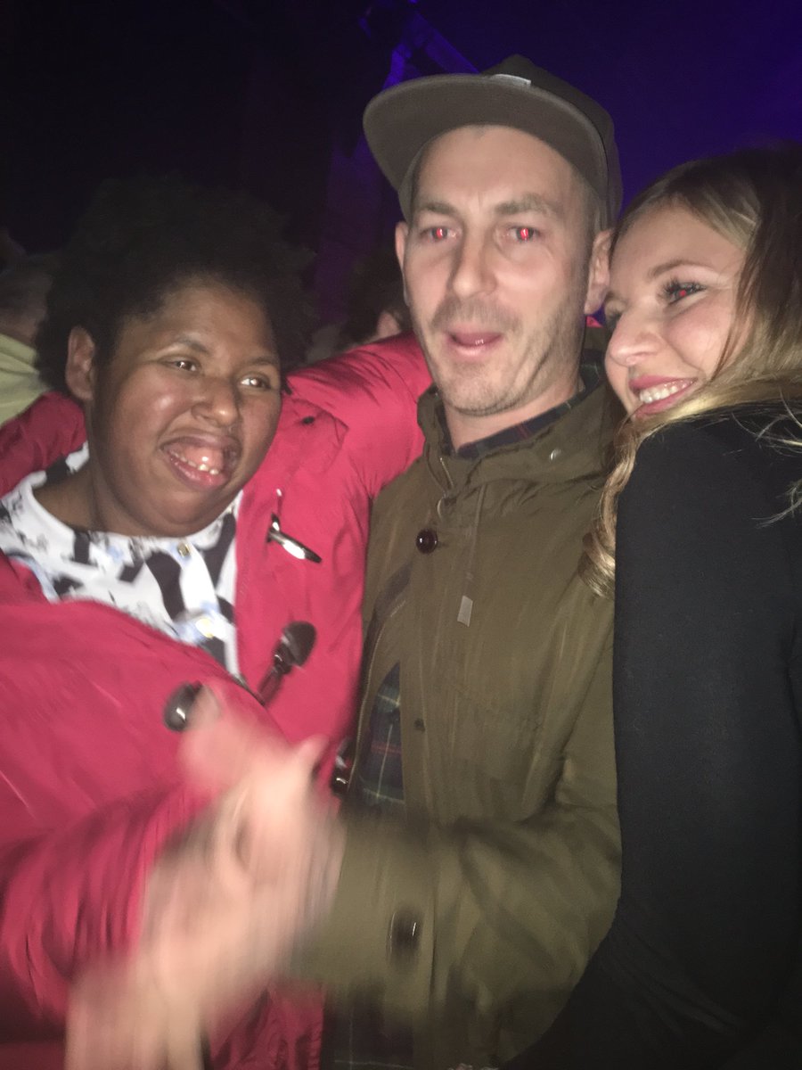 HaileyWarner17's tweet photo. Serena had lots of fun dancing with people last night at the #ub40 concert. #happy #Dancing @FryersWalk @FryersWalk1 https://t.co/afaeMtM64L