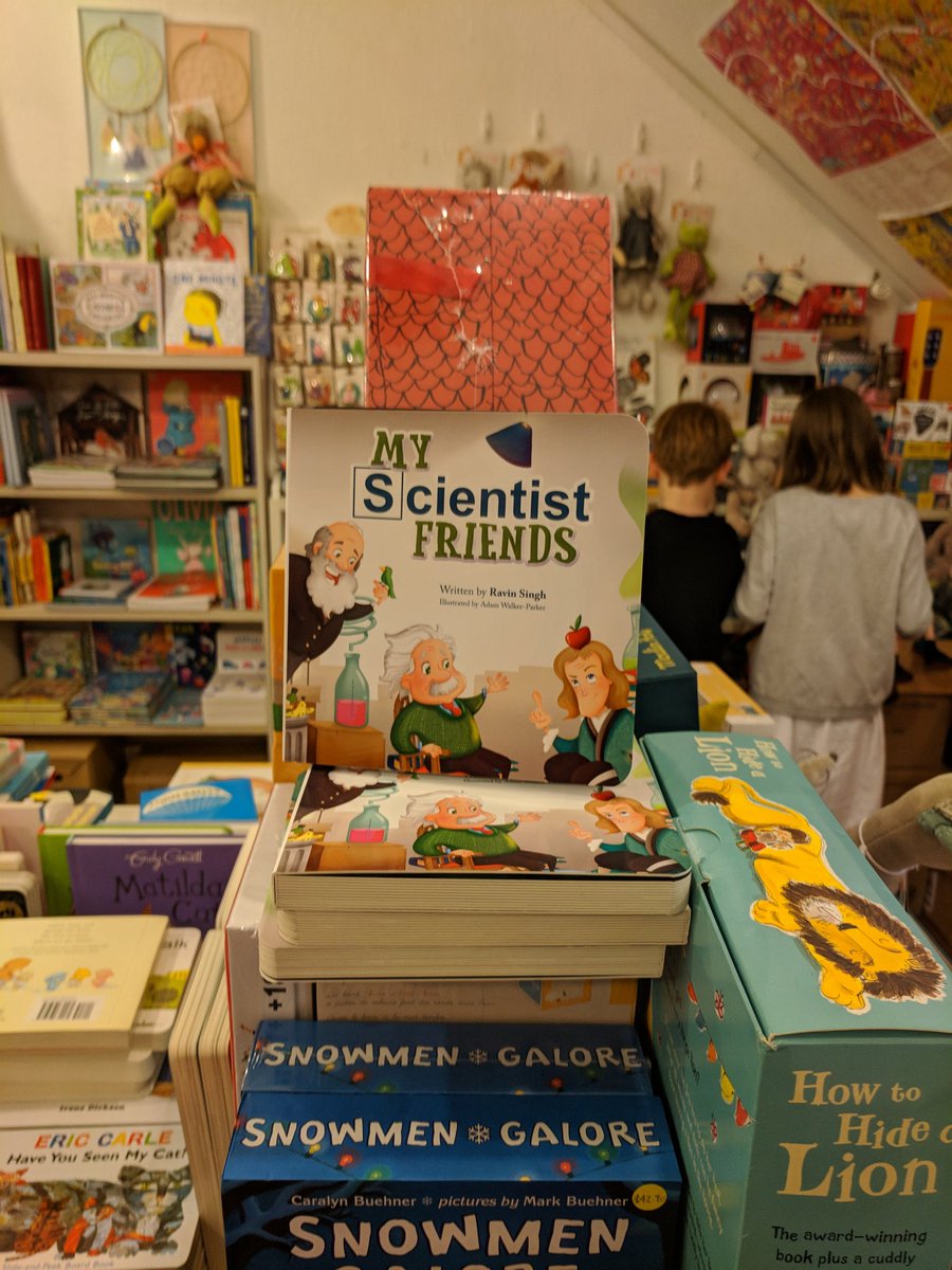 myscifriends's tweet photo. Now available in Singapore - exclusively at @woodsinthebooks https://t.co/Wv6uI9TvyS