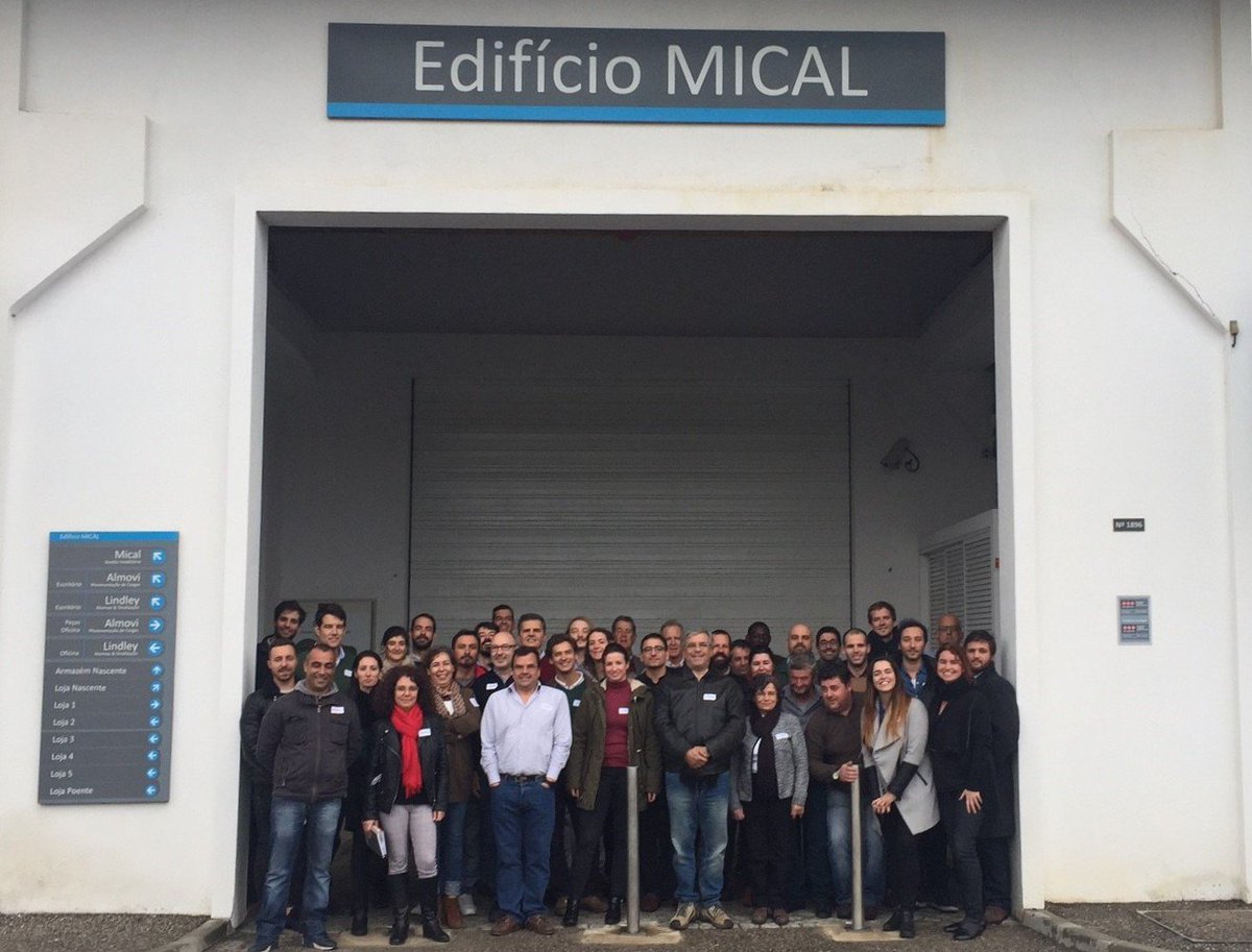 Almarin (@almarinbcn) on Twitter photo ¡La tripulación del Grupo Lindley les desea unas felices fiestas y próspero año nuevo! @AhlersLindley <a href="/Almovimaquinas/">Almovi Equipamentos</a> <a href="/SaltTechUK/">Salt Technologies</a> ¡La tripulación del Grupo Lindley les desea unas felices fiestas y próspero año nuevo! @AhlersLindley <a href="/Almovimaquinas/">Almovi Equipamentos</a> <a href="/SaltTechUK/">Salt Technologies</a>