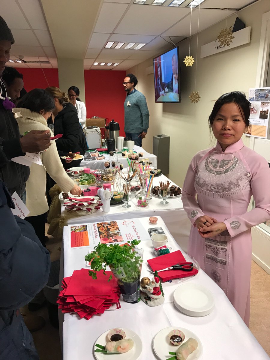 annaanderberg1's tweet photo. Svenska för företagare fyller 10 år #Botkyrka #Tumba
Sam Yildrim, @LansstyrelseSTH, Martin Elford, @foretagarna, Marie-Louise Khan-Tamakloe, Avux. https://t.co/cphwaz6PnZ