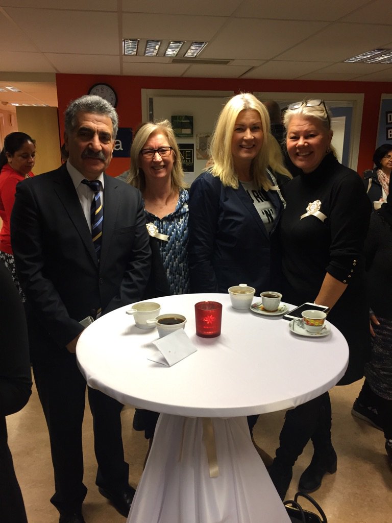 annaanderberg1's tweet photo. Svenska för företagare fyller 10 år #Botkyrka #Tumba
Sam Yildrim, @LansstyrelseSTH, Martin Elford, @foretagarna, Marie-Louise Khan-Tamakloe, Avux. https://t.co/cphwaz6PnZ