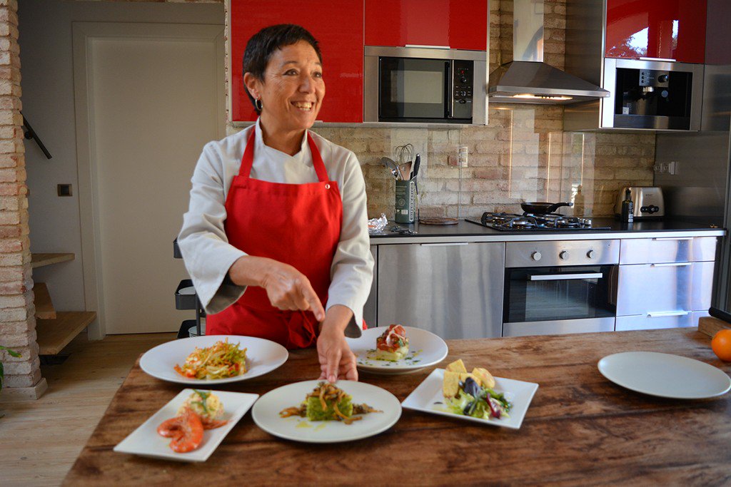 Després de les Festes de #Nadal, al taller de cuina MQ tornem amb unes classes de dels dimecres que us encantaran: ow.ly/e0zW30hiw0V #cuina #classesdecuina #curscuina #receptes #gastronomia #showcooking #tallercuina #slowfood