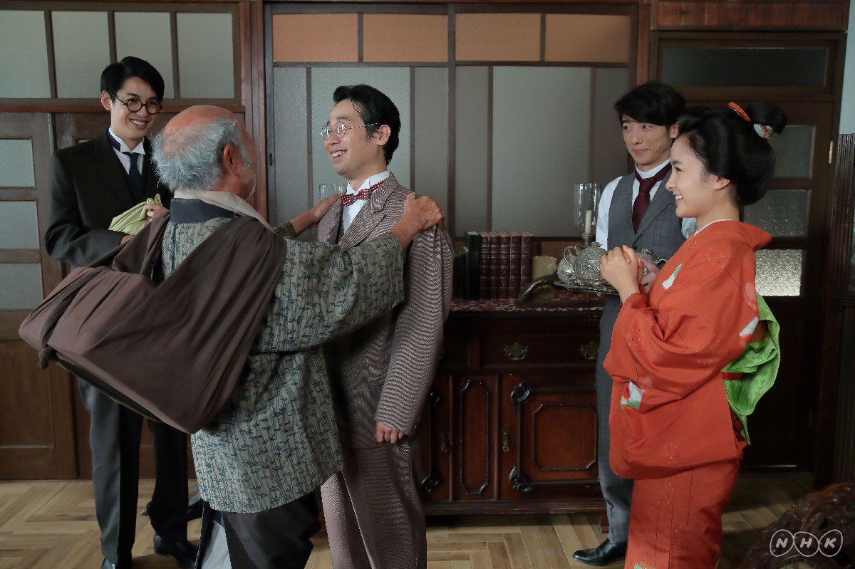 Nhk大阪放送局 今日の わろ語 アサリの様子を見に 大阪に来たおじいちゃん わしはこいつの 浅井利一 あさい りいち のじじいです アサリって 利一 という名前だったんですね 驚 キースのスーツ姿にもきゅんきゅん わろてんか 前野朋哉