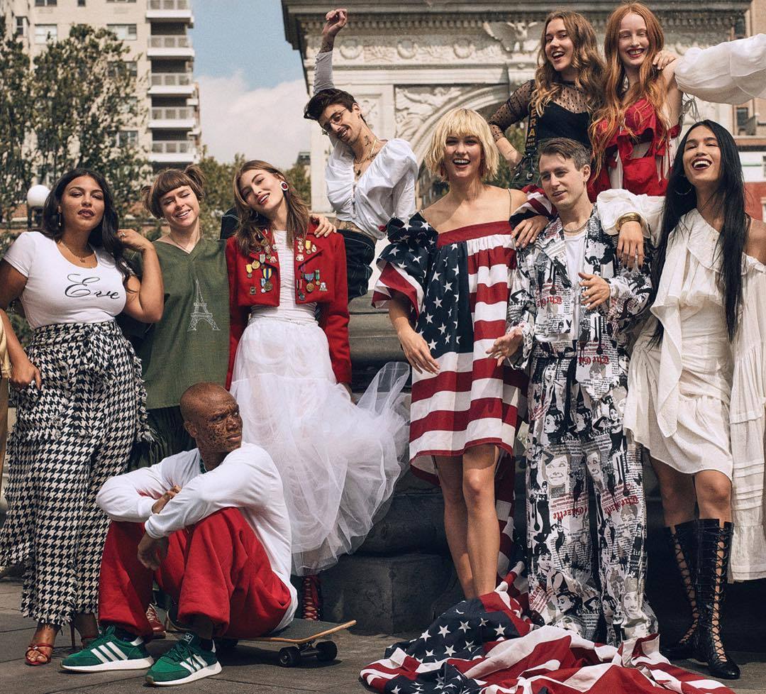 mbfwofficial's tweet image. Set up in 2013 to challenge the lack of diversity in the fashion scene #VaqueraNyc is a powerful force for change in the industry. Championed in @VogueMagazine&apos;s November 2017 issue, featuring this brilliantly varied crowd. 🇺🇲  #MercedesBenzFashion #MBLove