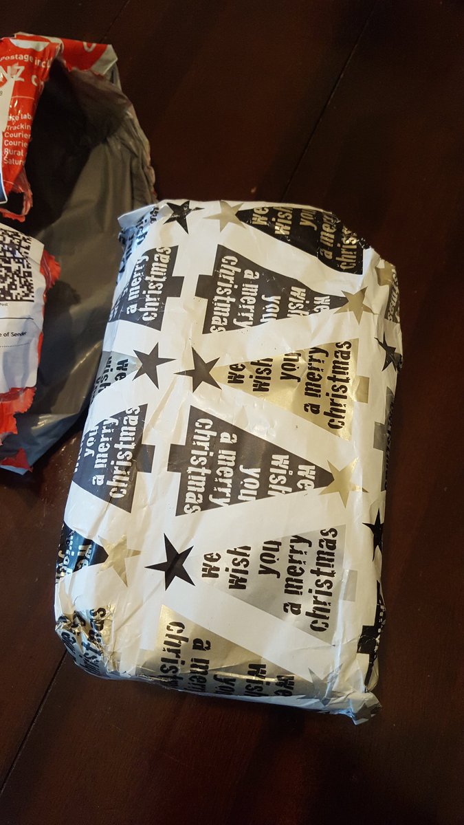 jasmine_t_e_a's tweet photo. Must admit am somewhat #underwhelmed but am not a prolific #WhatIHadForBreakfast tweeter... Had similar exp w/ my giftee, with approx 1000 tweets (mainly work related) in a decade. Excited to see what they think of my efforts! #ThoughtThatCounts #NZSecretSanta https://t.co/KjDUxe0rhJ