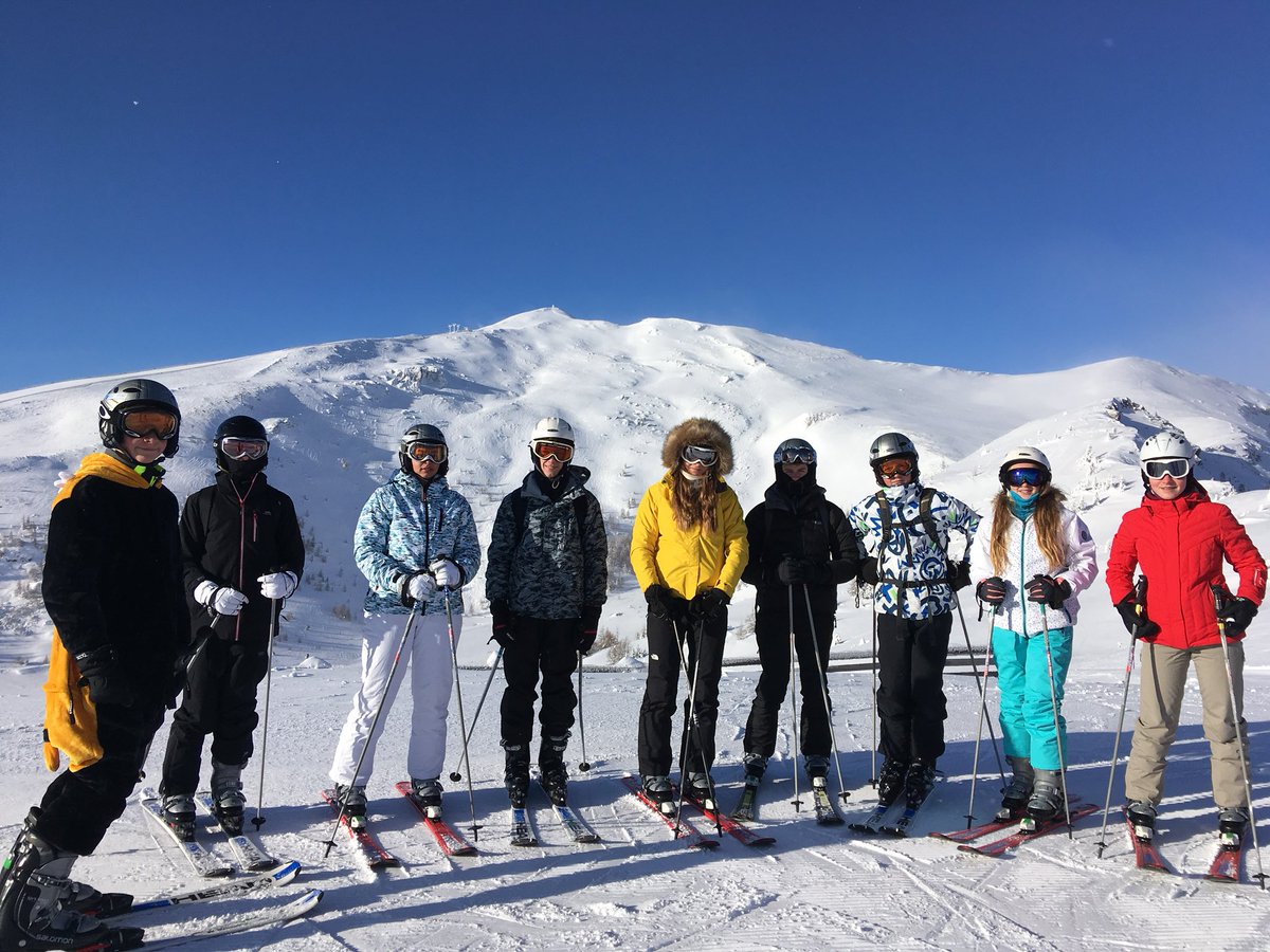 DCSSkiTrip's tweet photo. Group three at the top #mountains #epic #skiing https://t.co/eTCS9swBEn