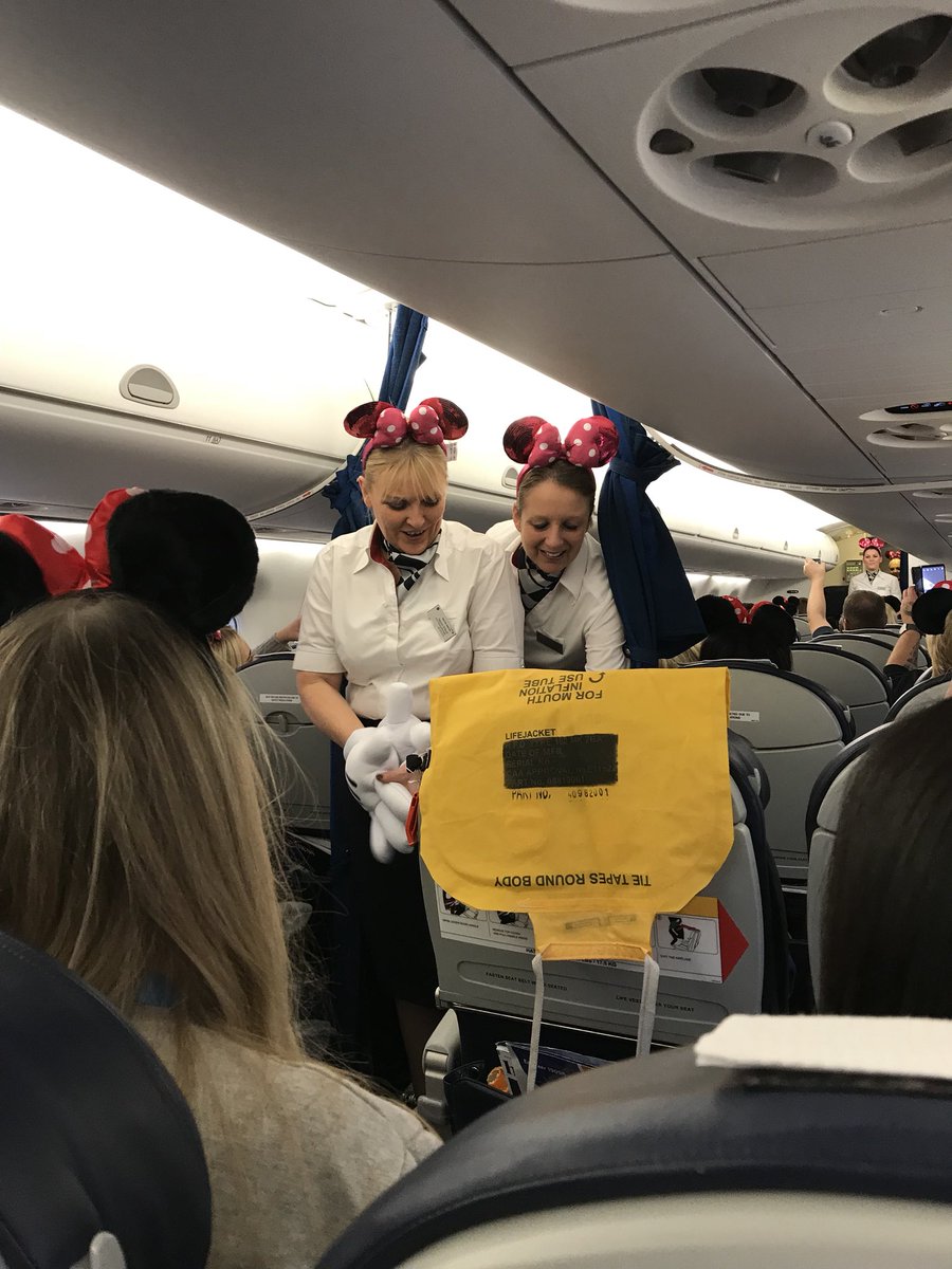 lauraphillips27's tweet photo. Our fantastic @British_Airways crew taking us to @DisneyParis_EN #DisneyBA ✈️ https://t.co/3XNMjldoEd