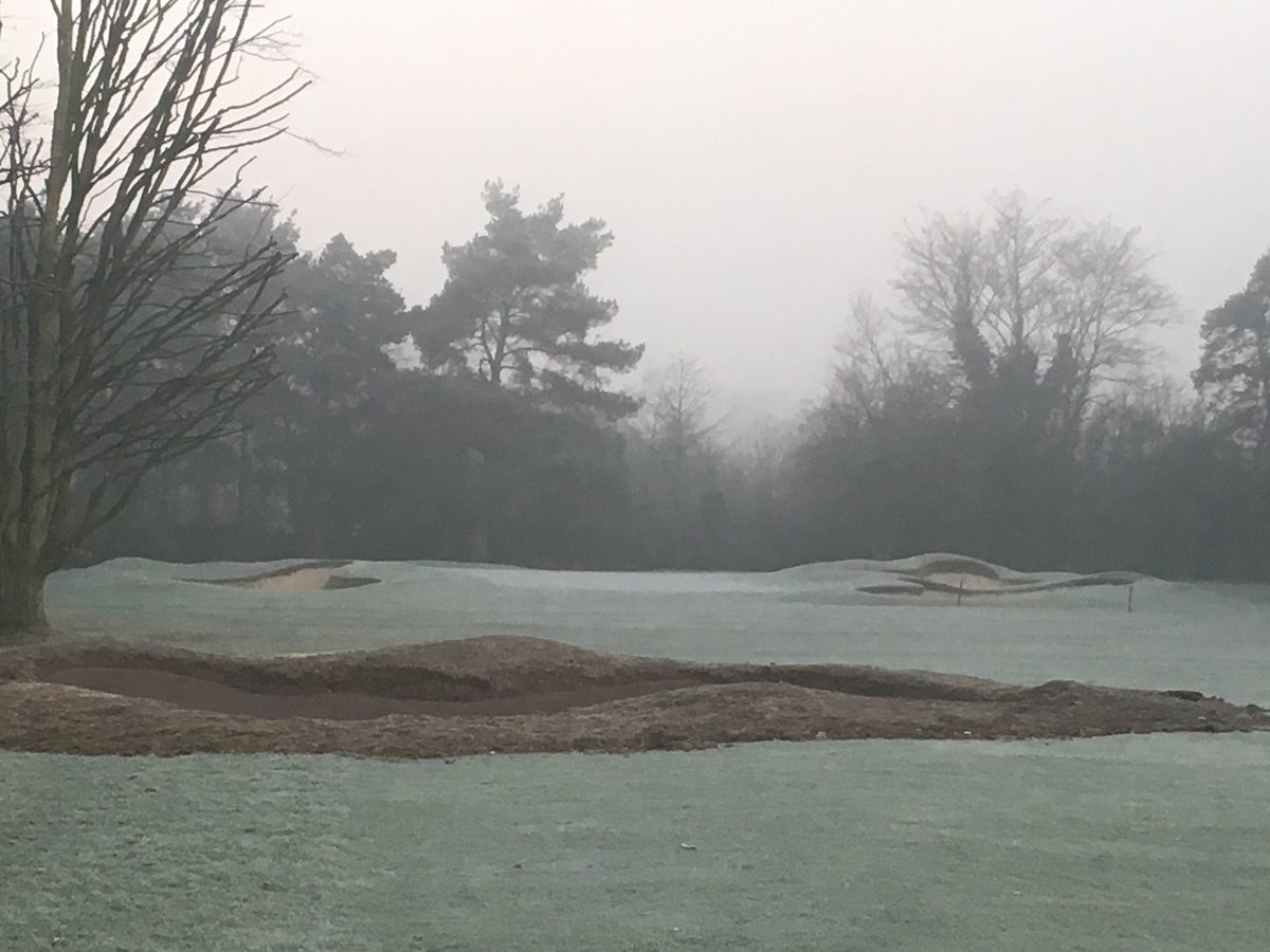 Rlewis45's tweet photo. Frosty morn @StortfordGolf new bunkers being worked on https://t.co/3lje6qZPyD