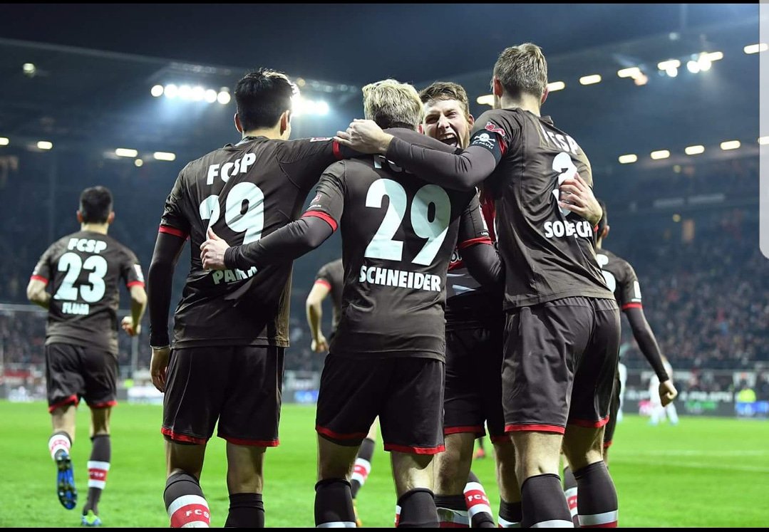 Ich bin einfach glücklich Nur für den Sieg. Danke für unsere Fans, eure Unterstützung ohne Ende.👏 3 Punkte, ich wünsche euch frohe Weihnachten. 🎄🎉 #fcsp