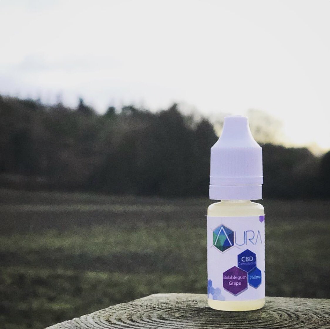 controlyouraura's tweet photo. Our Full Spectrum Bubblegum Grape making this dark day brighter 🙌🏼 With a busy week ahead it’s easy to feel weighed down try some simple stress management &amp; #ControlYourAura #CBD #AuraCBD #Hemp #Cannabidiol #Cannabis #CBDLove #CBDOil #CBDVape #Health #Wellbeing #Anxiety #Stress https://t.co/CKTPqo1fxv