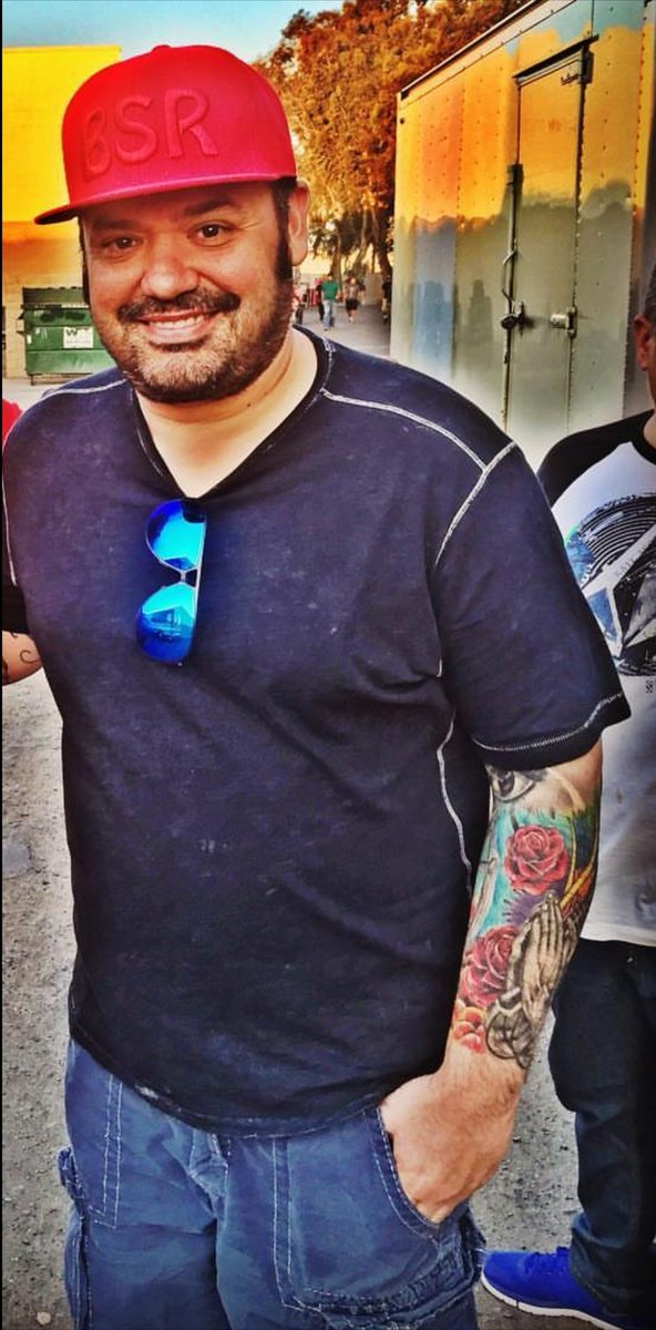 Verocalhoun's tweet photo. Taco de ojo Tuesday #McHottie #Intofans #Intocable #Grupointocable #RicardoMuñoz #RickyMuñoz #ILoveIntocable @IntocableRJM #IntocableSistersParaSiempre https://t.co/fFyQ2eVhR8
