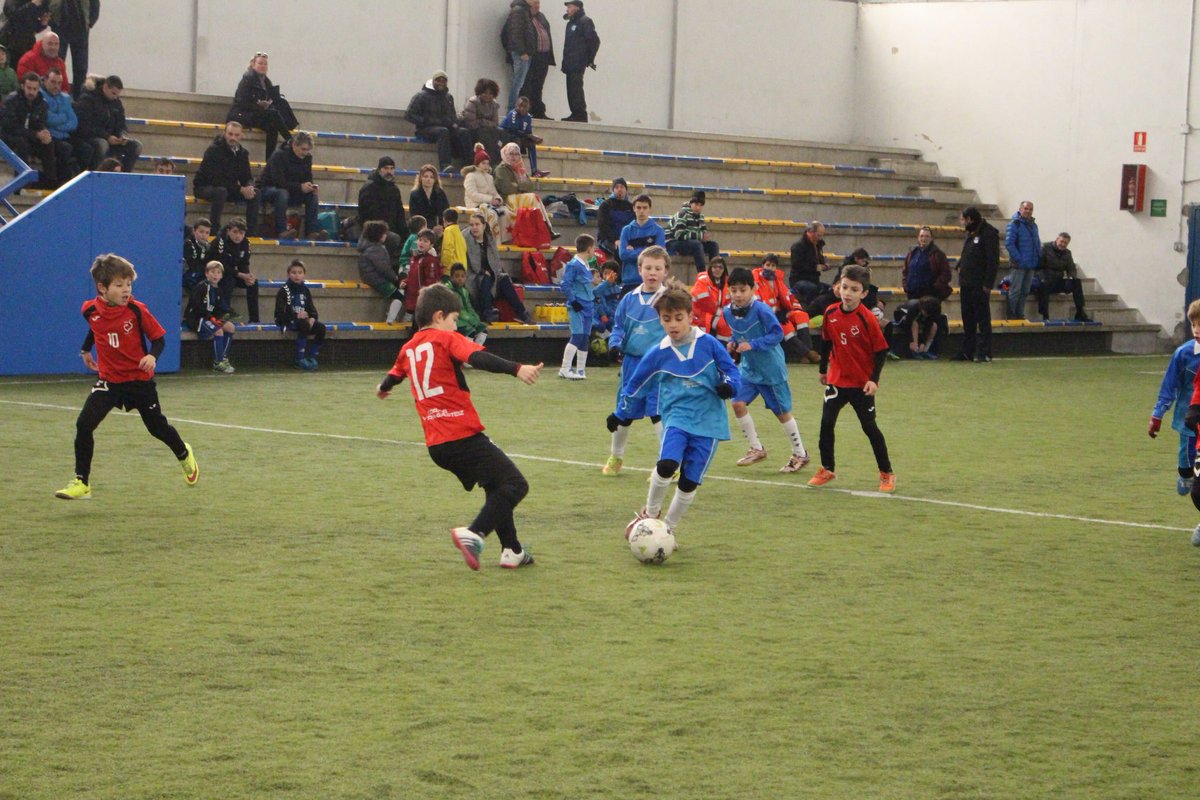 FundacionBKNDA's tweet photo. CONVENIDOS  | En la IIl Edición del Torneo de Navidad participarán clubes convenidos;
👉@CDSKedusha 
👉 @HamarKide 
👉 Ajuria Abendaño
👉 Luis Dorado
👉 Luis Elejalde
👉 Veracruz
Más info 👉 https://t.co/SKRfBHCGV4 https://t.co/xn4LENonh8
