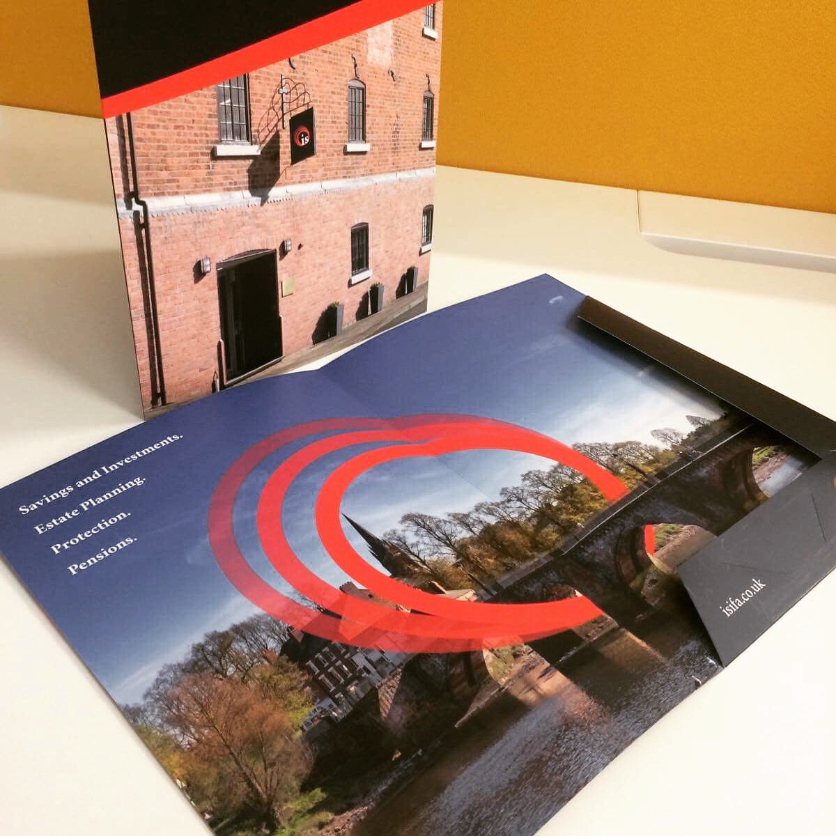 F0reverEvert0n's tweet photo. Just taken delivery of some fresh print for #Chester based #FinancialAdvisors #ISIFA #Design #Folder https://t.co/DmR5EloC7H