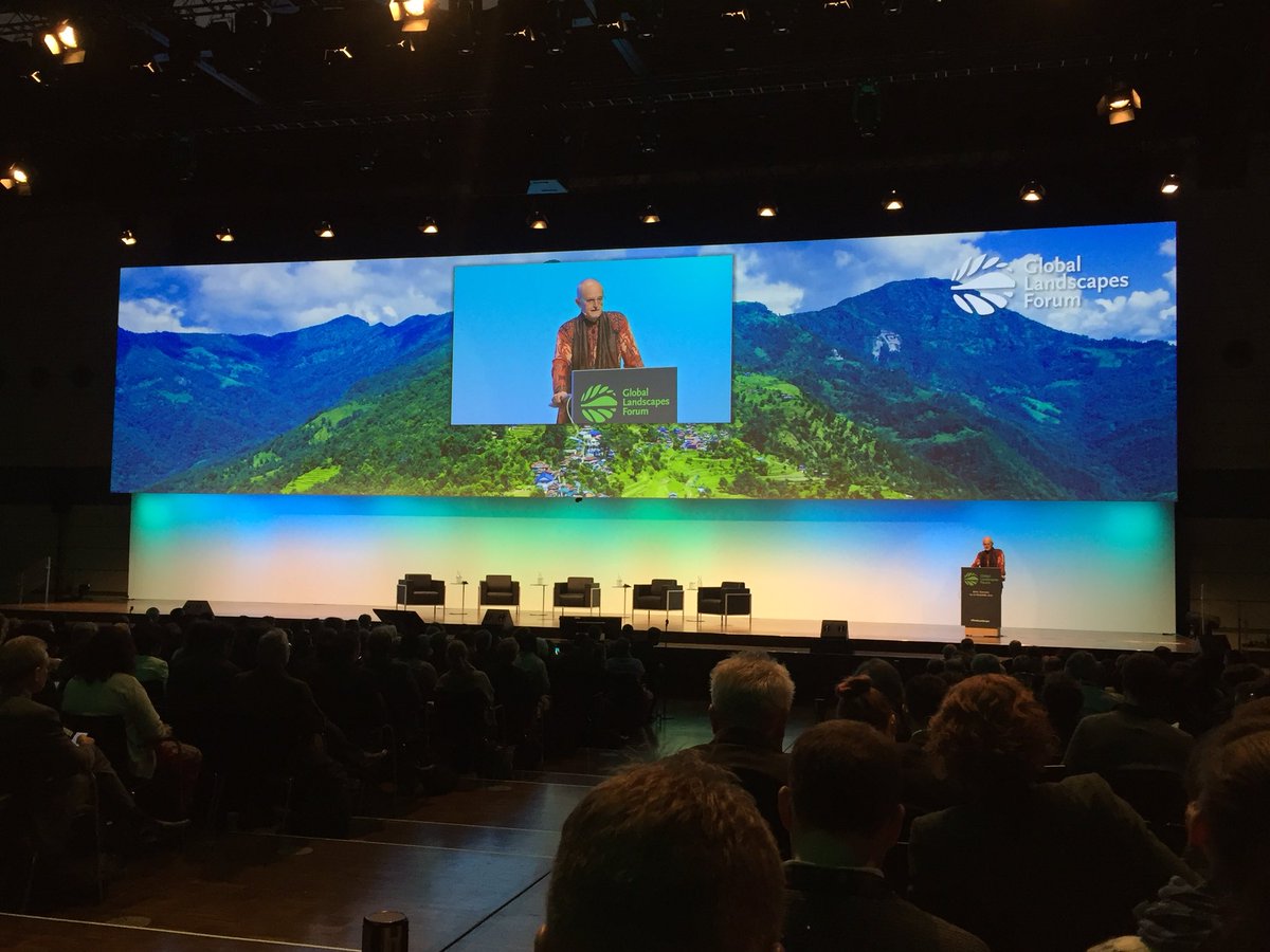 ”We need to extend ”landscape” from #forests &amp; #agriculture to seascape as they are interconnected” Robert Nasi <a href="/CIFOR/">CIFOR</a> <a href="/GlobalLF/">Global Landscapes Forum (GLF)</a> #ThinkLandscape #solutions #plastics