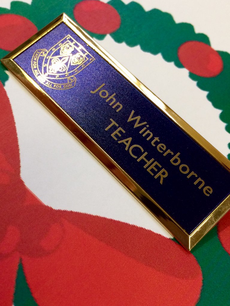 A lovely #badge with mirror gold details and a gold frame. Great for executives! Merry Christmas everyone 🎄🌟🎉