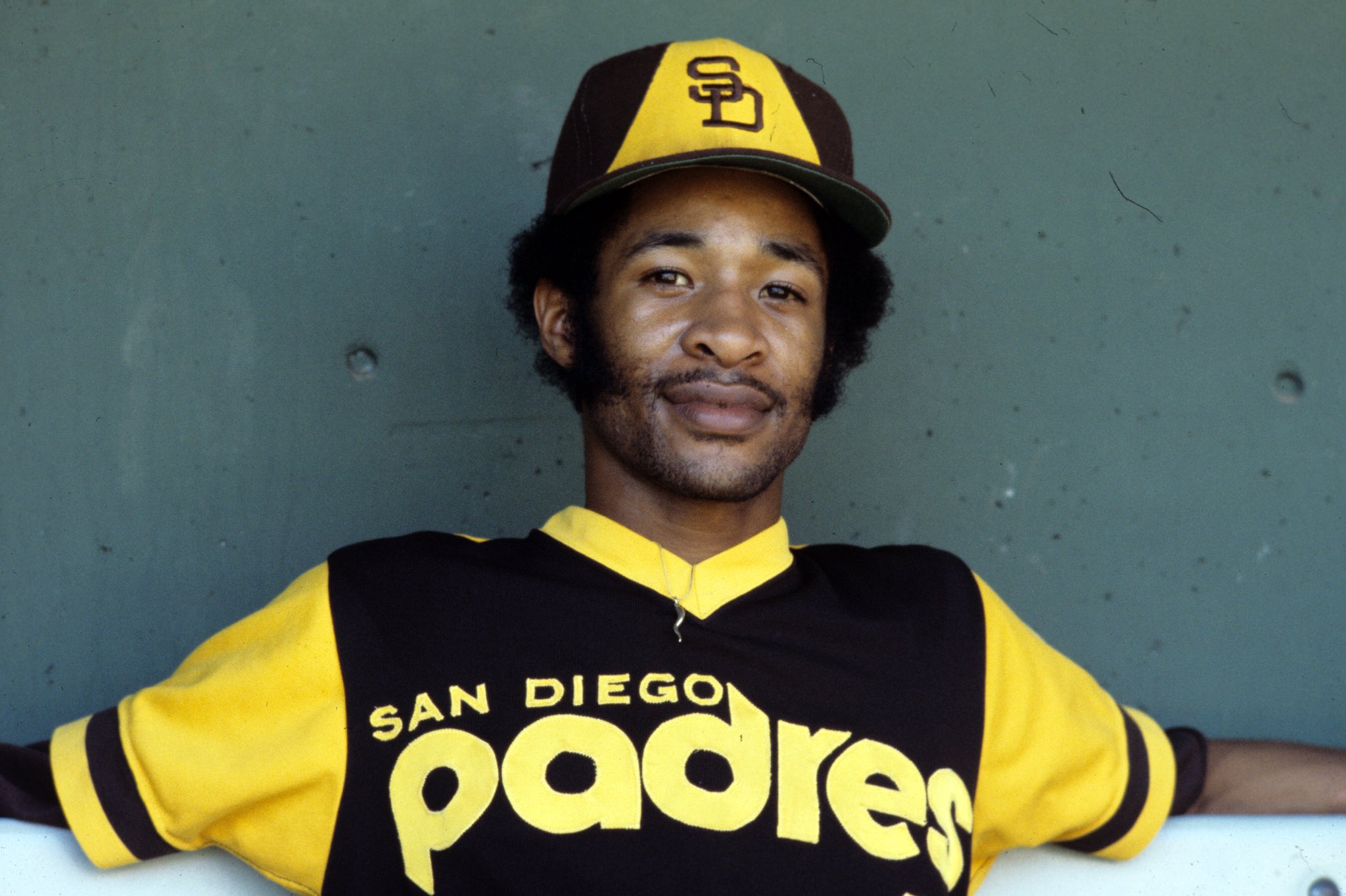 Happy birthday to The Wizard himself, Ozzie Smith!   