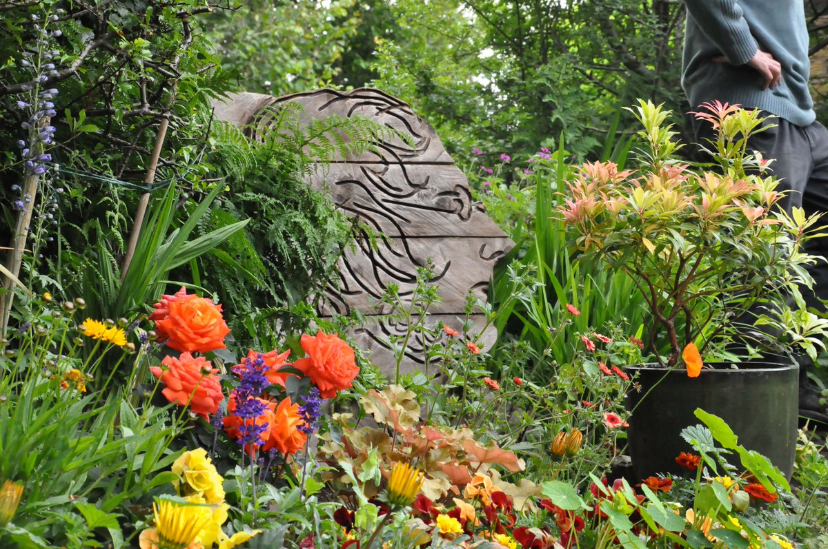BronteParsonage's tweet photo. On 26 June, we celebrated the 200th anniversary of the birth of Branwell Brontë with a rose planting, artistic workshop, film screening and special bicentenary breakfast in Thornton #12daysofBrontë https://t.co/xhwyky0xoS
