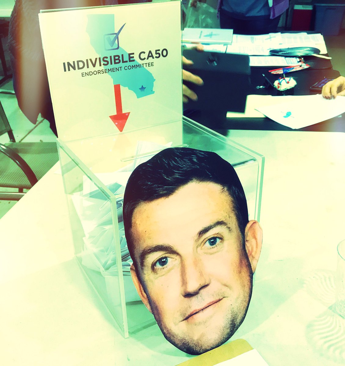 SDIndivisible's tweet image. My #ResistanceResolution: Defeat @DarrellIssa &amp;amp; @Rep_Hunter to #FlipCongress

🌺 2017 
Is nearly done
We marched We cried
Even had some fun 

But 2018 🎉
Is nearly here
We must persist 
Another year 

So share with us
What YOU will do 
To save our country 🇺🇸
From You-Know-Who