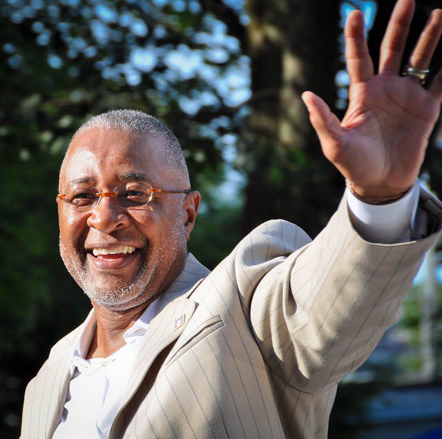 Happy Birthday Ozzie Smith!!! 