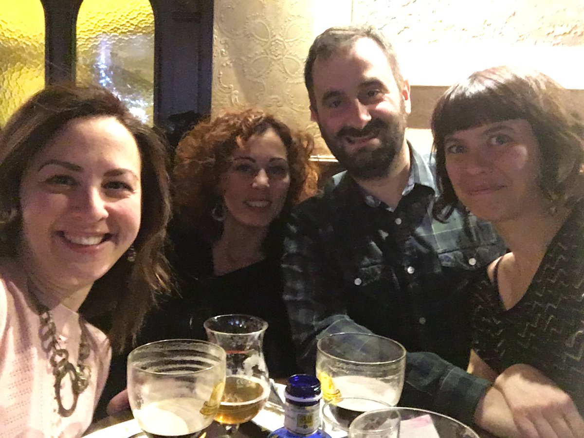 PatrixDQV's tweet photo. Qué buen rato de cañitas y risas... con @ConchiLillo @ibanrevilla @irelopeznavarro #talentpower #usal A disfrutar el momento. https://t.co/YYJZtrFFnj