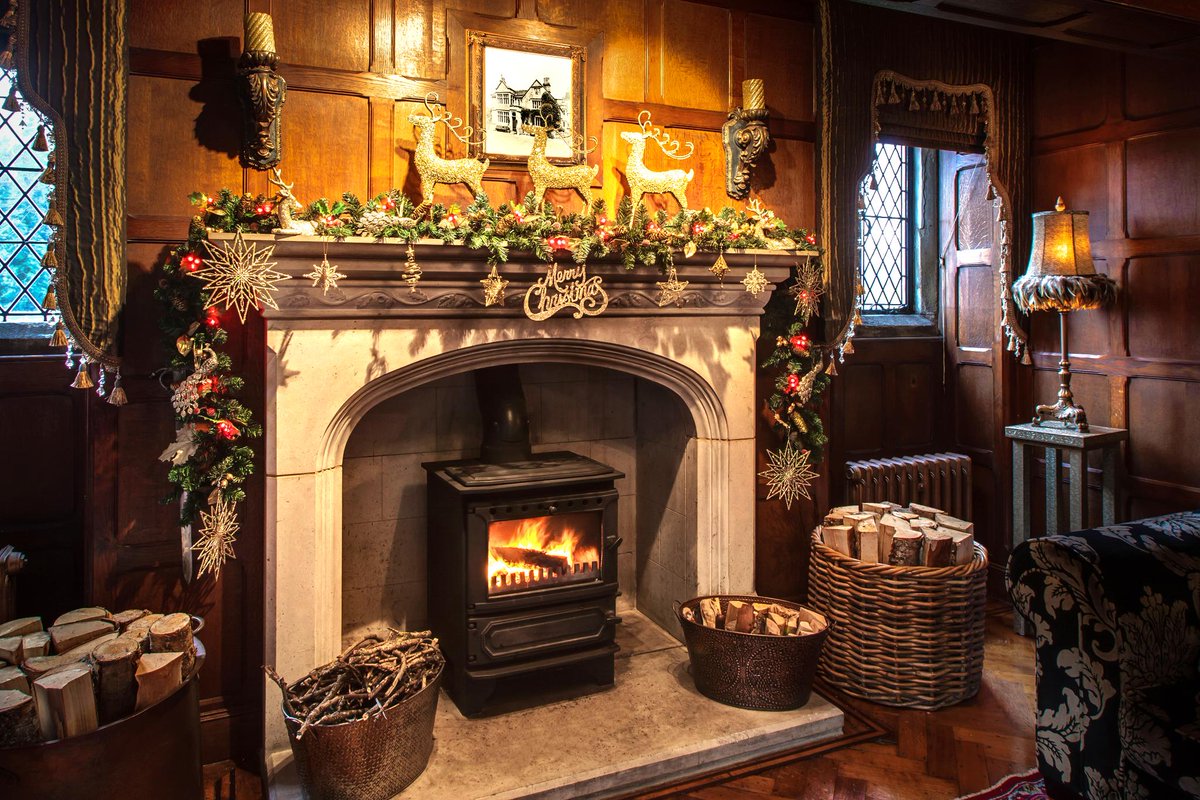 rightmove's tweet image. Got the post #Christmas blues? Keep that festive feeling going a little longer... &amp;gt;&amp;gt; bit.ly/2ldkxBI