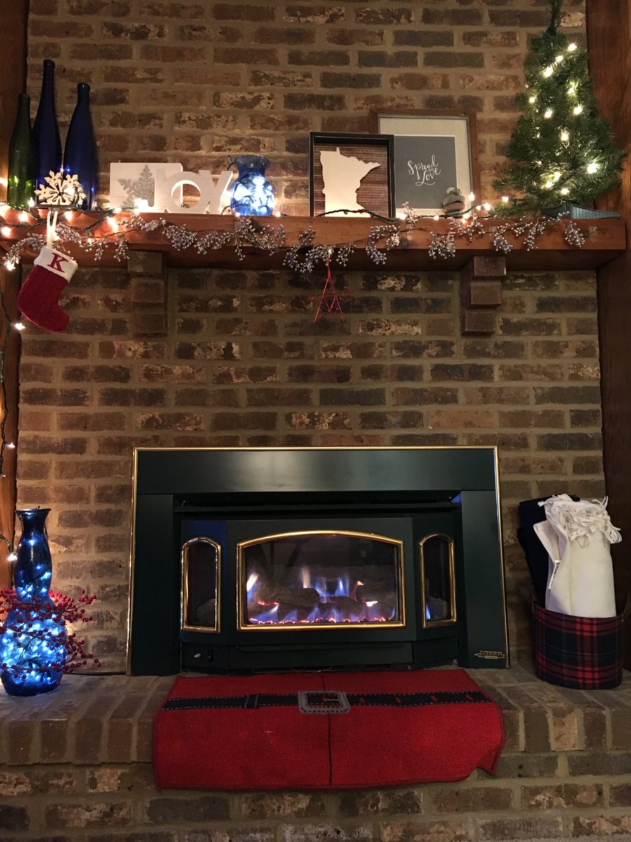 PlanetWisdom's tweet image. How are you spending your Christmas break?! 

We're using it to catch up with friends and family...and do a bit more lounging around than normal!