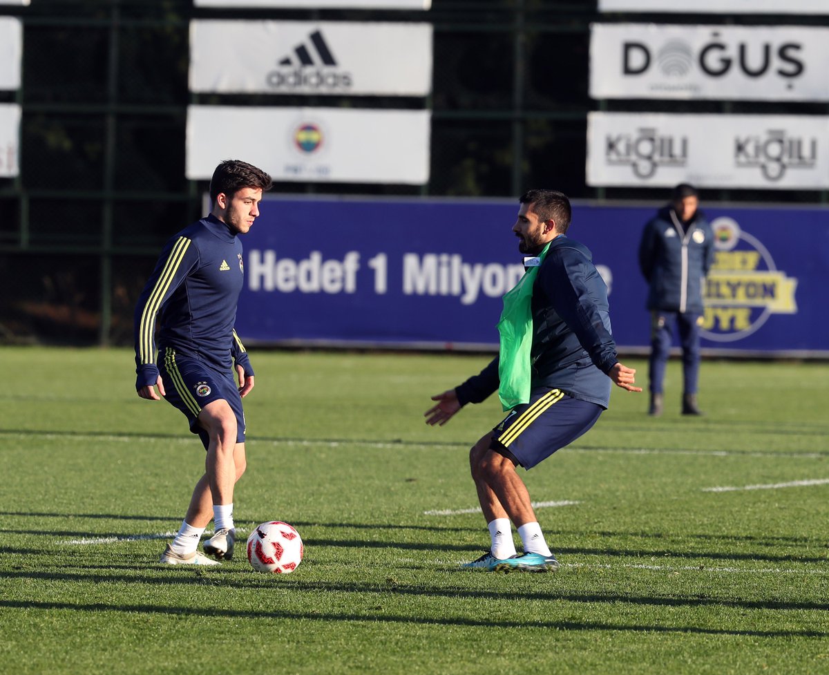 Fenerbahce's tweet photo. İstanbulspor Maçı Hazırlıkları Tamamlandı | https://t.co/ZHMsRISQGA https://t.co/T0UsoEcquR