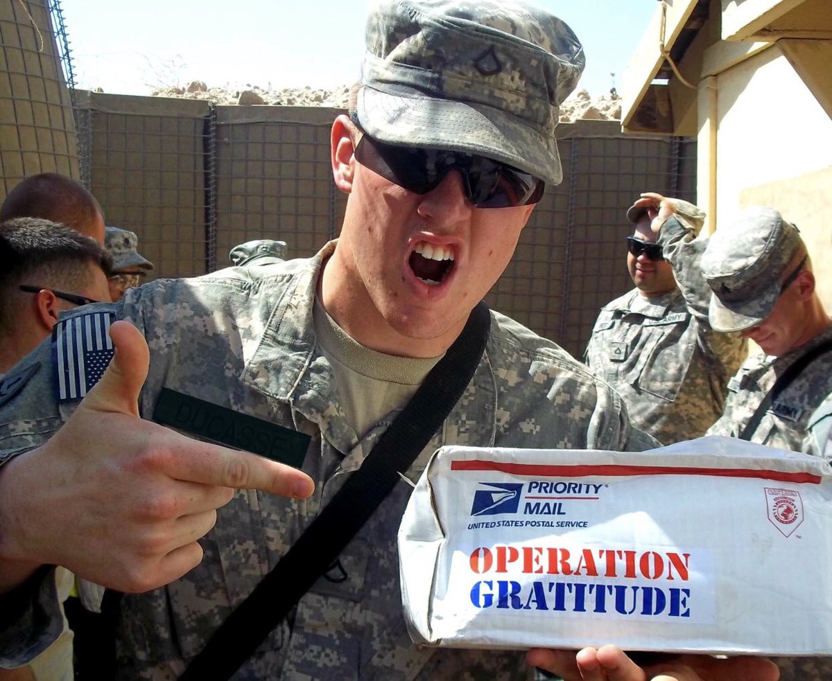 VirginiaDECA's tweet photo. Looking for a way to show support for our servicemen and women overseas protecting this incredible nation? Check out VA DECAโs Community Service Project #OPGRAD ๐บ๐ธ๐ท๐บ๐ธhttps://t.co/KzBkdNqTq7 https://t.co/DSe5Ps0fHQ