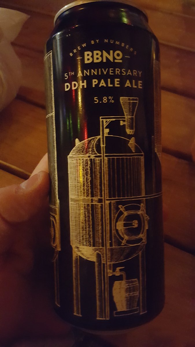 beerlogged's tweet photo. An evening of beers that will take some beating @WeBroughtBeer #tooting @BrewByNumbers @wylambrewery @belchingbeaver @NMBCo https://t.co/E20A3X7DPb