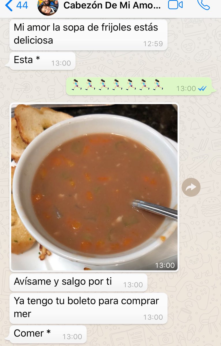 AriDiazz's tweet photo. Platicas contidianas 😂😂😂😂😂 #estasdeliciosa #ahnolasopa #tengotuboletoparamer #ahnocomer #🏃🏻‍♀️ 🤣🤣🤣🤣 https://t.co/vAoyN9v13X