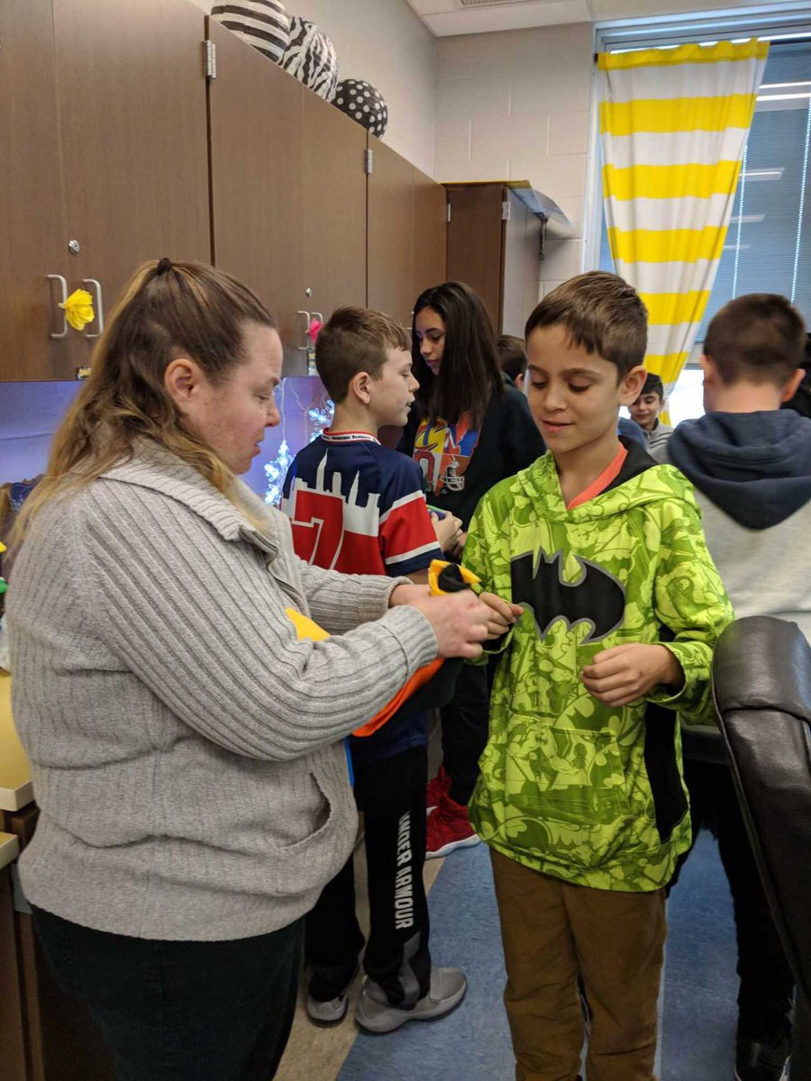 Brooklyn_Canes's tweet photo. Thanks to our 7th grade volunteers and Miss Krall for making tug rope toys for the Cleveland APL. https://t.co/xQM1Mr47cX
