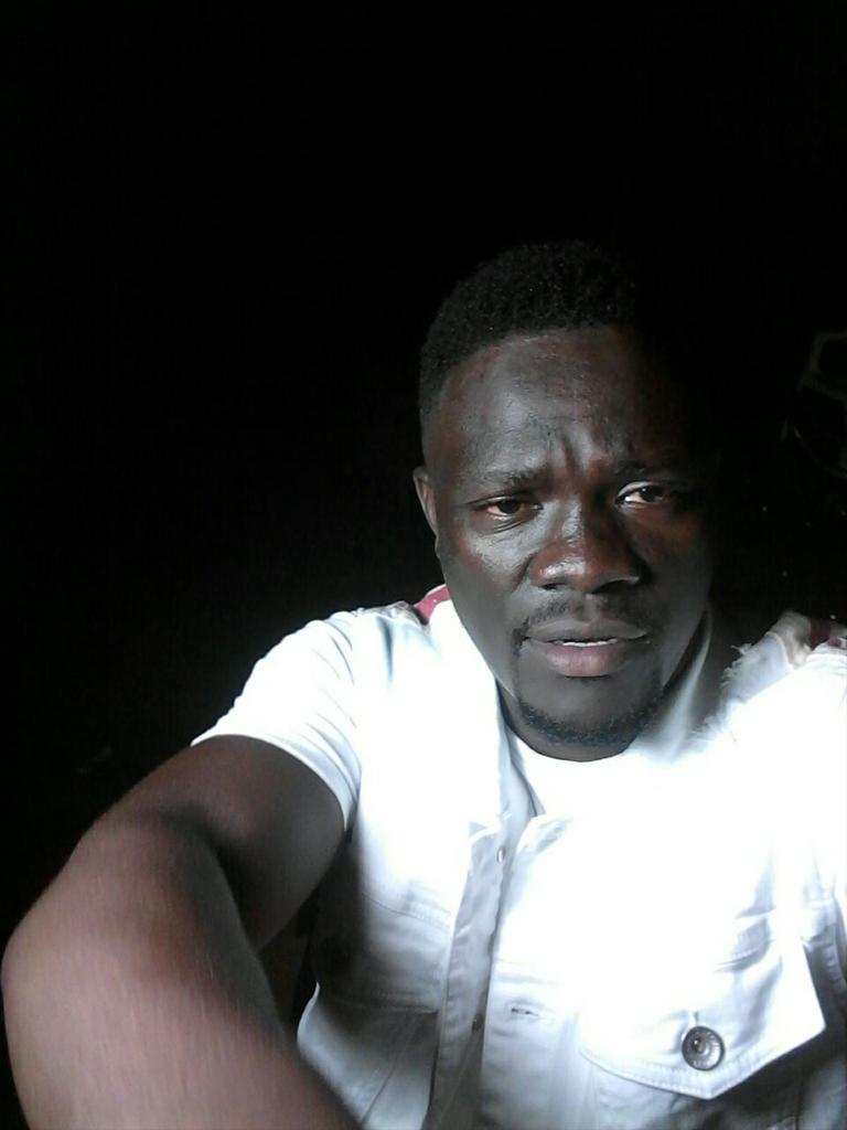 RexBita's tweet photo. Afro entre. Na REXsongs tunaandaa kutoa lebel nyipya @chrisbitarexofficial... Coming soon https://t.co/7Y8nUwpHKQ