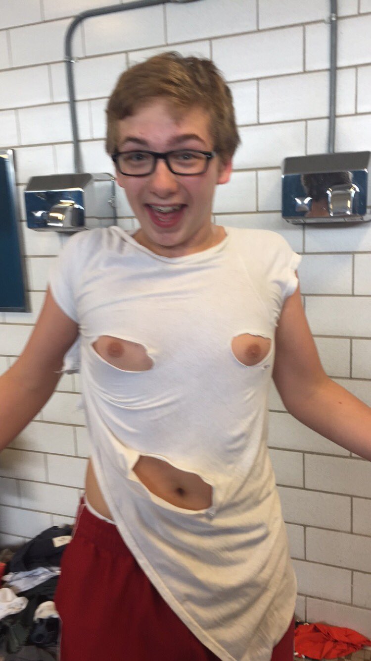 Happy Birthday kid, one of the funniest guys i know keep doin you bro 