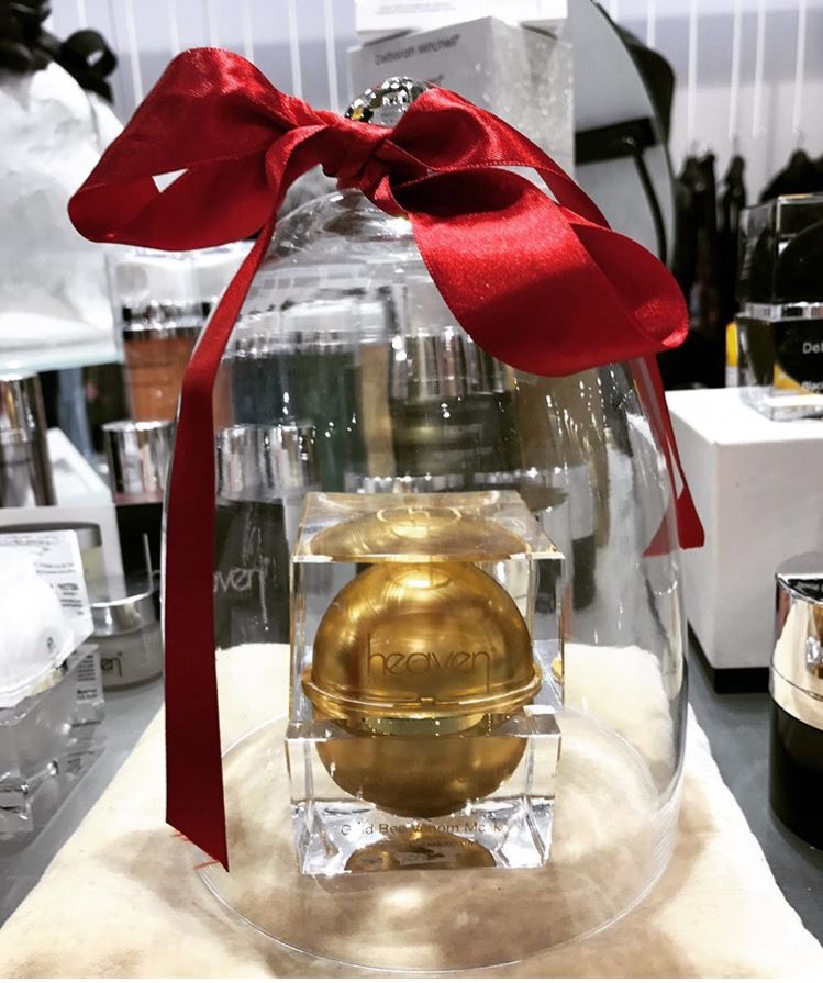 heavenslovenia's tweet photo. Najboljša v boju proti gubam z redkim čebeljim strupom -Gold bee venom mask #nobotoxneeded @heavenskincare https://t.co/YkkaXYW1ji https://t.co/UYfX1ZA5pL