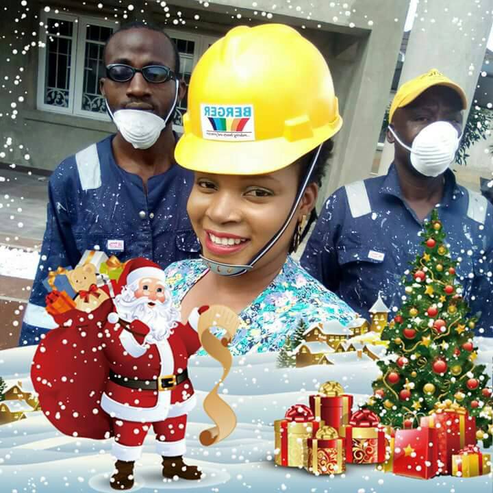 Bergerpaintsng's tweet photo. In the season of love and joy, we appreciate our customers. We trust you are enjoying the holidays.
#Bergerpaintsnigeria.
#Berger21daysofxmas.
#Bergerhomemakeover.
#Coloursoflife.
#HumansofBerger.
#Christmas. https://t.co/6pxBoZNprs