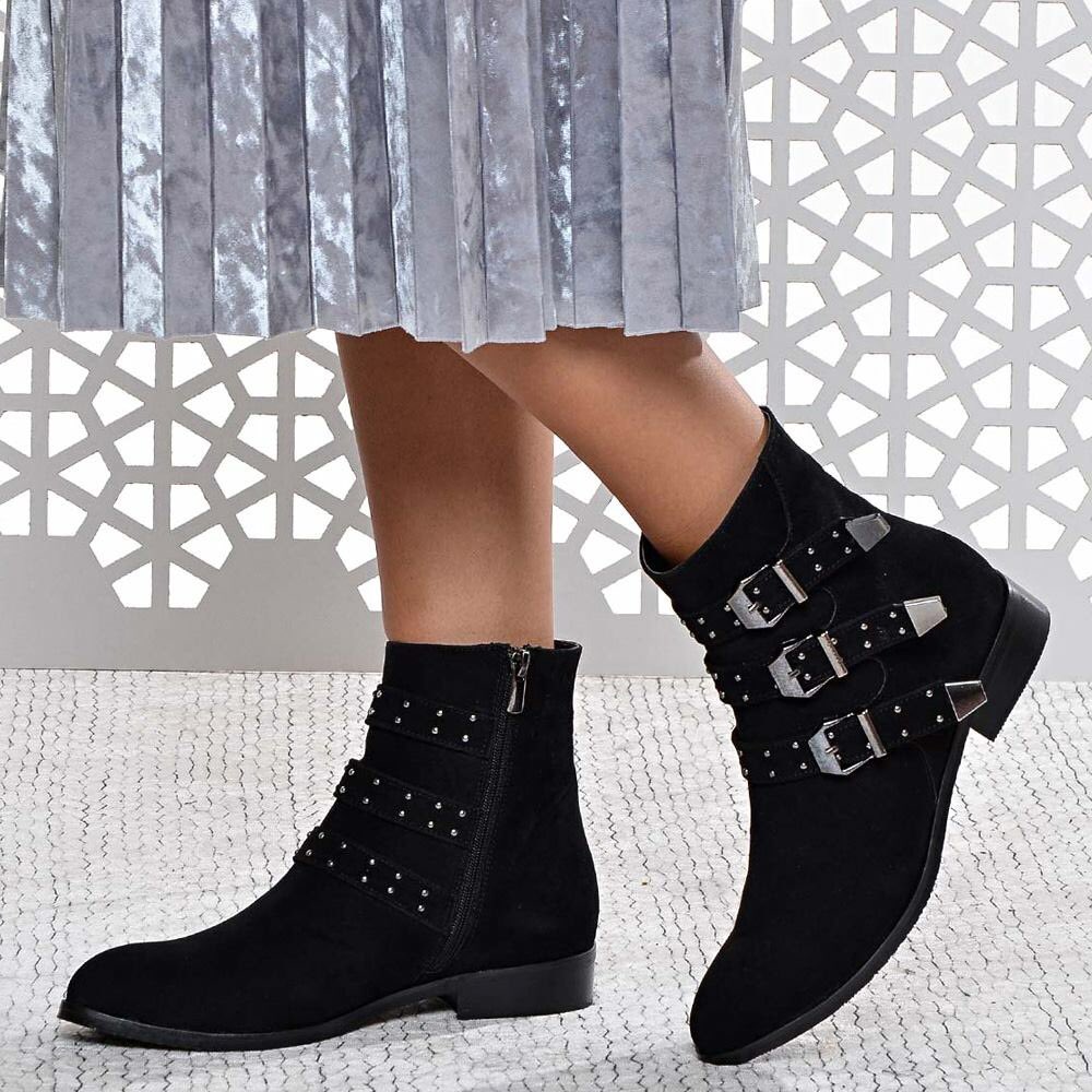 SHOESTIME tweet media