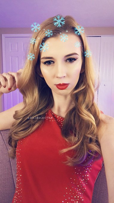No rest for the wicked! 25 hours and counting...  Christmas may be over, but the holiday #SMContest sure<a href="/tag/liveonstreamate"class="tags"><span>#liveonstreamate</span></a><a href="/tag/streamate"class="tags"><span>#streamate</span></a><a href="/tag/smcontest"class="tags"><span>#smcontest</span></a>