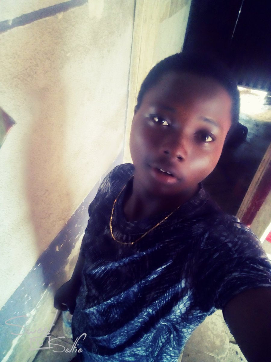 paace_musicpmw's tweet photo. @iam_Davido @wizkidayo CEO @P_ENTERTAIMENT 
Happy boxing day my pple 👇
     .....Vote me always....
     ........ fresh guy..........
Thanks for your support https://t.co/ZpCbzuHnT8