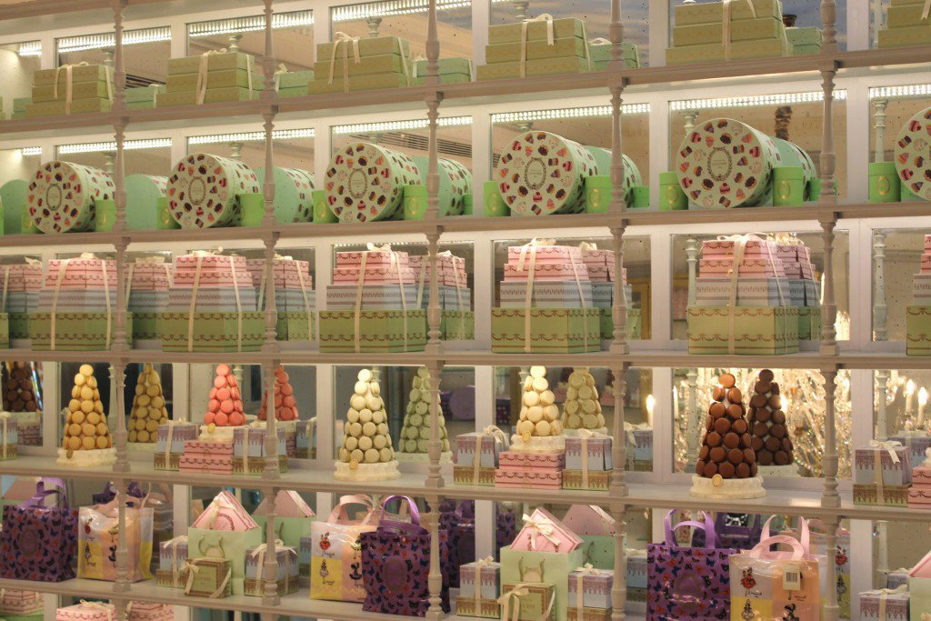 Ci sono dolci così buoni da farvi sognare come una poesia e poesie che non potete smettere di gustare, proprio come i dolci.
#StefanoBenni
Cyrano de Bergerac

#ConMoltaCura