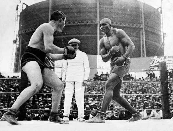 BlackHistoryUS's tweet image. Jack Johnson. On Dec 26, 1908 he became the heavyweight champion of the world. He was the first African American to win the title. #boxing #black #history #champion