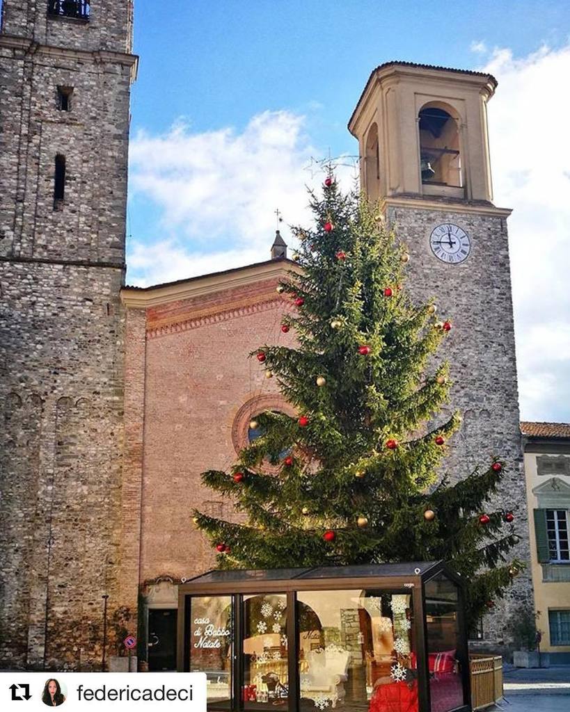 E il Natale è arrivato anche a Bobbio!grazie a @federicadeci per lo scatto 📸 
Come stanno andando le vostre feste? 🎅🏻🎄 #igerspiacenza #bobbio #igersemiliaromagna #igersitalia ift.tt/2l0JKjD