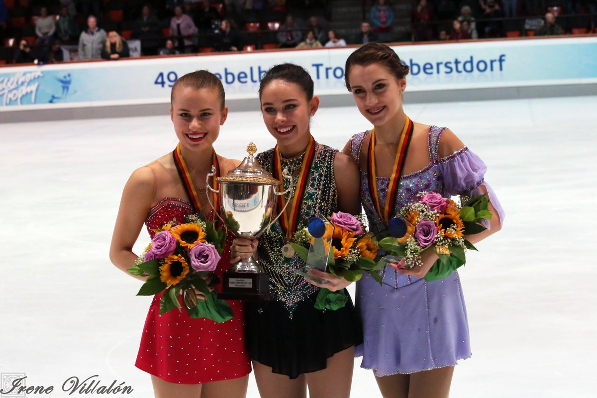 IrishWinter's tweet photo. Ladies FS + Medal Ceremony Photos #NebelhornTrophy2017 https://t.co/SSfl2ypOO8 #ladies #figureskating #medalceremony #oberstdorf #NHT2017 #KailaniCraine #MatildaAlgotsson #AlexiaPaganini #AnneLineGjersem #NathalieWeinzierl #photography #photo https://t.co/id8EQbIlmR