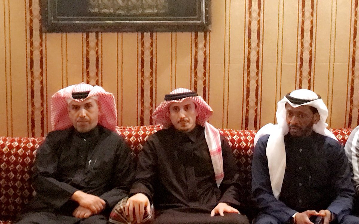 Muath_09's tweet photo. الذكريات والتاريخ مع الثلاثي الجميل في حفل السفارة السعودية بالكويت للمنتخب والاعلاميين 
#خليجي_23 https://t.co/5tyb31jhkT
