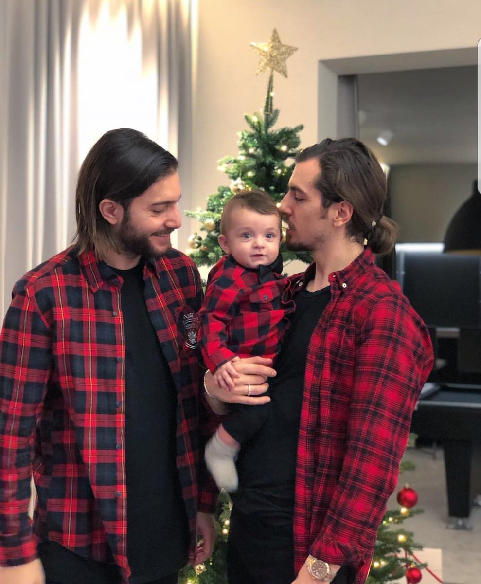 AlessoBrazil_'s tweet photo. Primeiro Natal do Baby Matteo❤ https://t.co/xpBDkhysDS