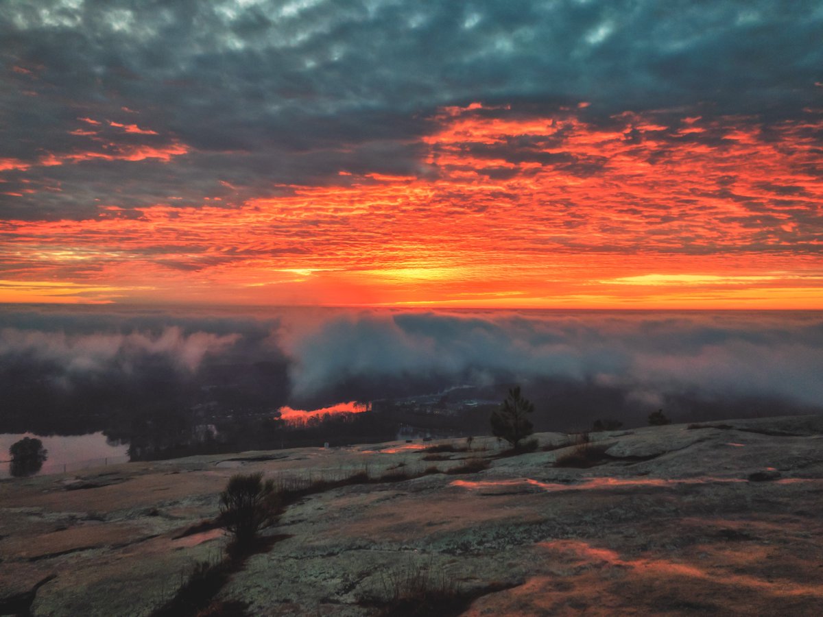 Another Slip 
#atlanta #sunrise #binded #ThePhotoHour #stormhour