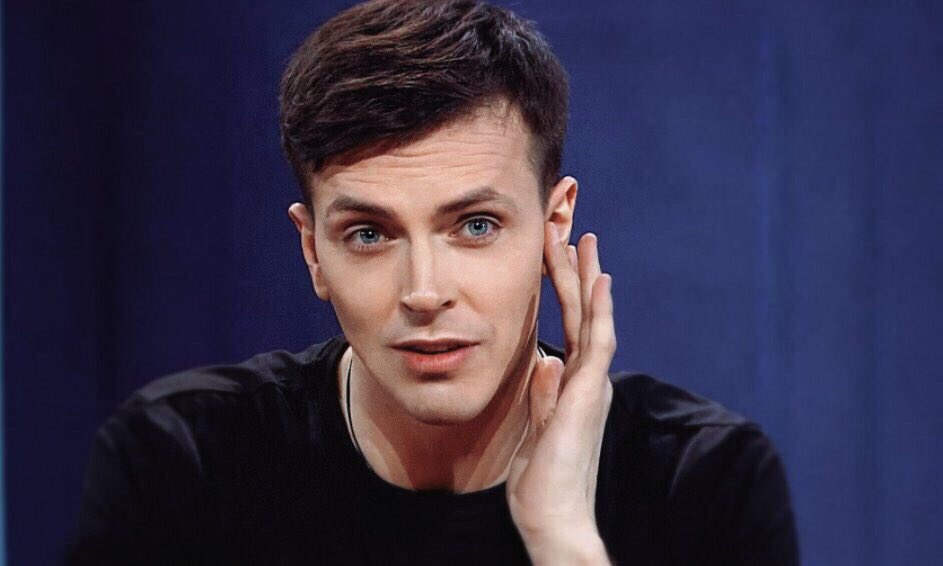 Арсений попов 2018. Арсений попов на шоу. Сколько лет попову из импровизации. Шоу импровизация арсений попов. Шоу импровизация арсений попов.