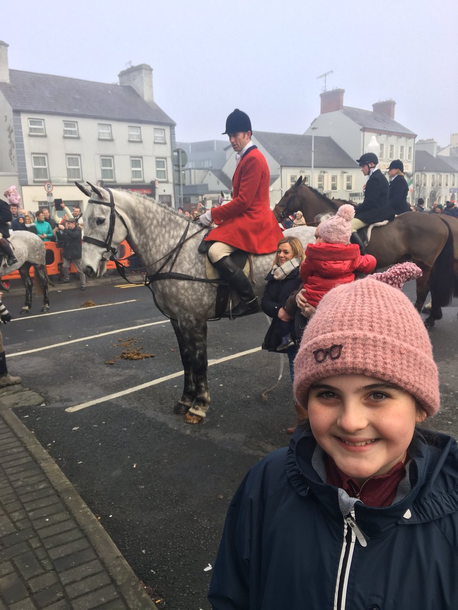 DavidAustin2012's tweet photo. Love to see the @MeathHunt @HeadfortArms on St Stephens Day https://t.co/u6wJ6t8egj